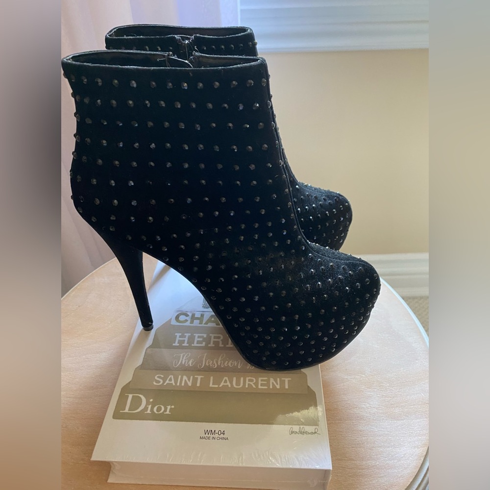 Lui Ching brand studded boots booties evening heart bottom